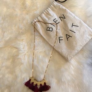 made well maroon fringe necklace